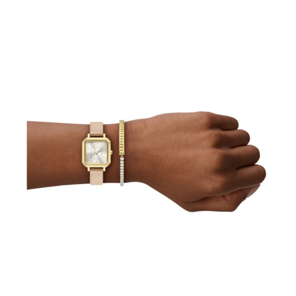 Women Leila Gold Watch - Image 4